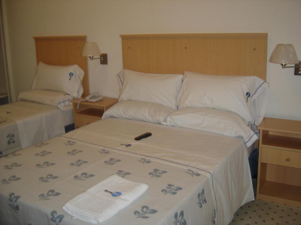 Mari Plaza Hotel Buenos Aires Phòng bức ảnh