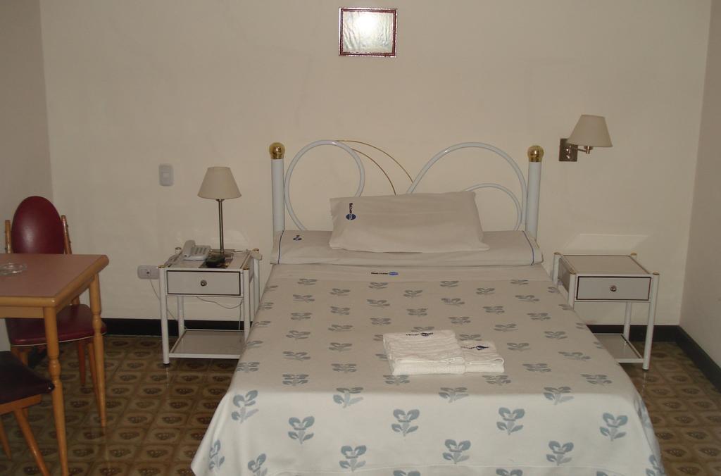 Mari Plaza Hotel Buenos Aires Ngoại thất bức ảnh